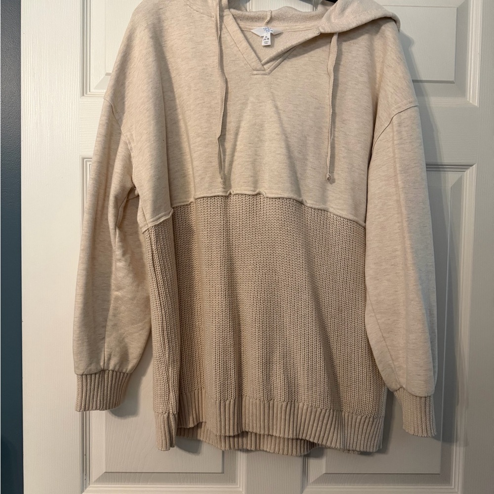 NWOT! Cozy Cream Hooded Sweater